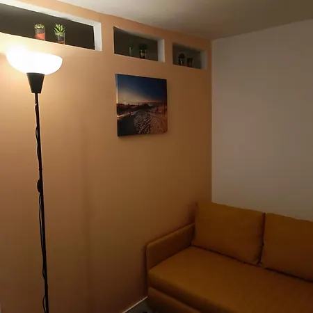 Happy Day بيت شباب